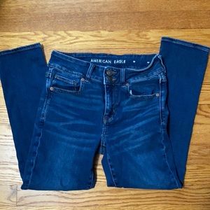 American Eagle next level stretch cropped jeans size 6
